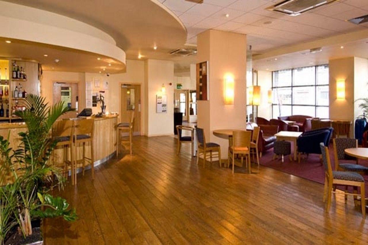 Premier Inn West Bromwich Central מראה חיצוני תמונה